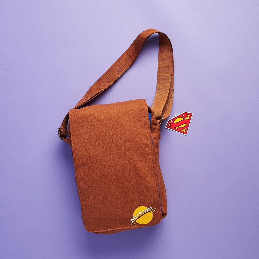 NWT Superman Daily Planet messenger bag